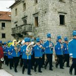 Karnevalska povorka 21.02.2004
Prčanjski krnevao BEZIMENI oliti ANONIMUS